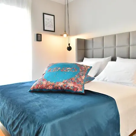 Lux Luna & Old Town זאדאר