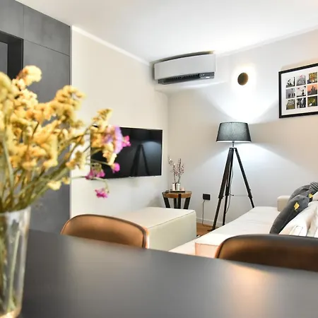 Lux Luna & Old Town Apartman *